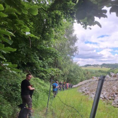 Vorsicht Stacheldraht!